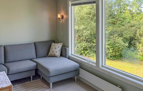 Flekkerøy House | Three Bedroom Cozy Home In Flekkerøy