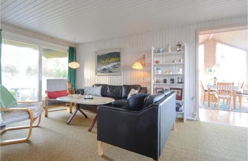 Fur House | Three-Bedroom Holiday Home In Fur