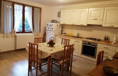 Introdacqua House | THREE BEDROOM HOUSE WITH GARDEN