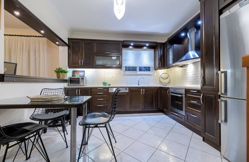 Alikanas House | Three Bedroom House (Diogenis House)