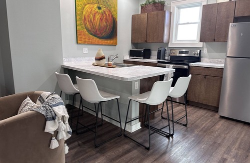 Oskaloosa House | Three bedroom townhome, blocks from idyllic downtown