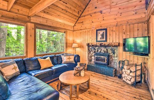 Index House | Three Enchanting Riverfront Cabins Hot Tub Access