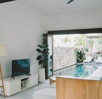 Medewi Bed & Breakfast | Three Palms Surf & Stay Medewi