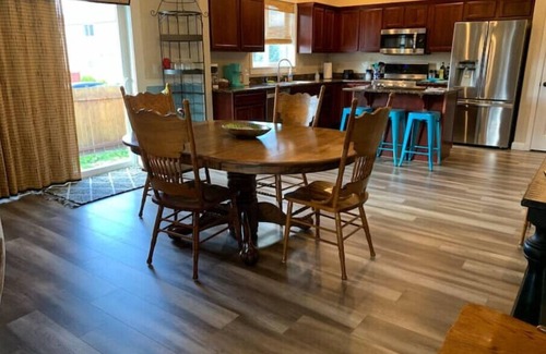 Hobart House | Thunder Ridge Hideaway