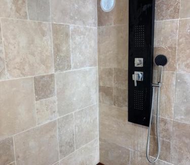 La Possession House | Ti lamp