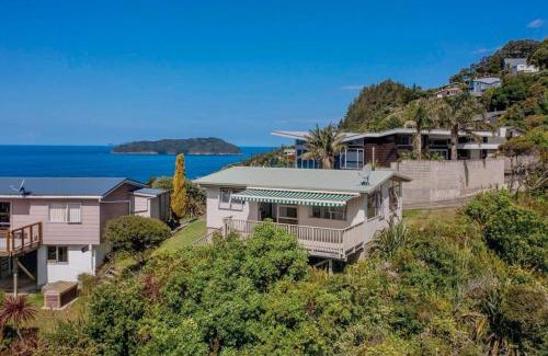 Tairua House | Tideview Cottage - Incredible Views - Tairua