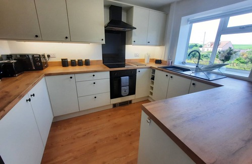 Monreith Cottage | Tigh Samhradh - a cottage that sleeps 4 guests in 1 bedroom