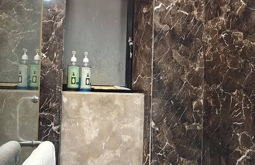 Upper Govind Nagar Hotel | TIM Service Apartment Goregaon East Near NESCO