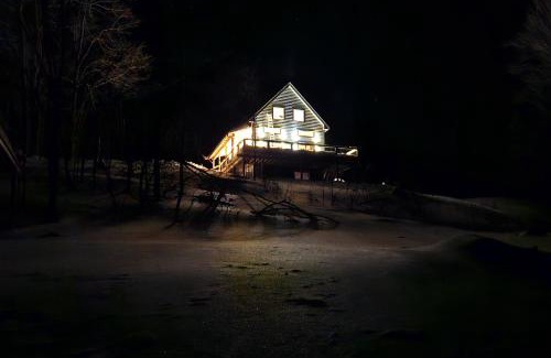 Readsboro House | Timber Riverhouse