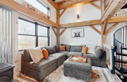 Readsboro House | Timber Riverhouse