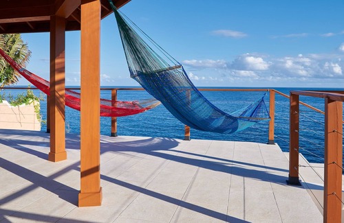 Salt Gut Villa | Timbuktu is a luxury 5 bedroom villa with stunning seaviews on the sea.