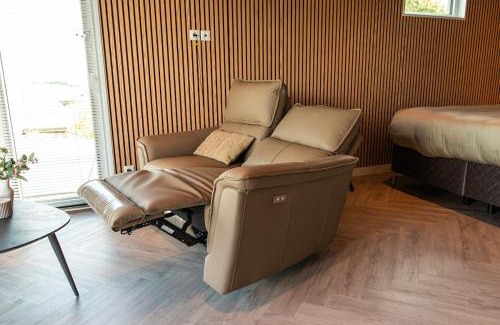 Garnwerd Boat Rental | Tiny Boat House #3