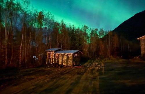 Chugiak House | Tiny Home at Bear Mountain -Only 25 Min from Anchorage, Great Central location-Cute & Comfortable