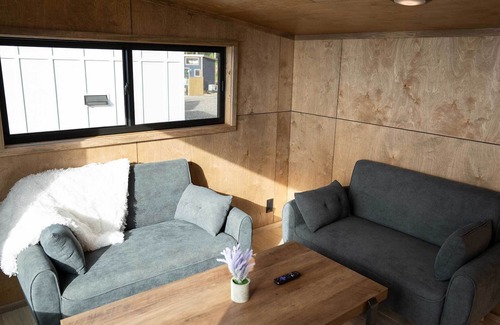 Signal Mountain Apartment | Tiny Home on the Edge of a Mountain with Private Hot Tub