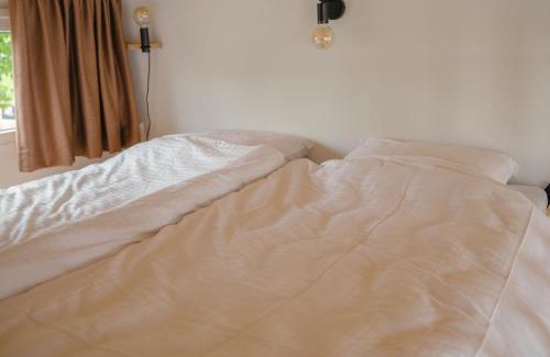 Maurik House | Tiny House by Dutch Waterfront Retreat