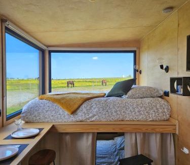 Annouville-Vilmesnil Ski Chalet | Tiny House La Cavalerie, au milieu des chevaux !