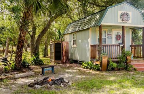Arcadia House | Tiny House surrounded by Florida farm beauty