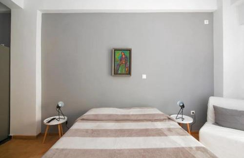 Nea Smirni Apartment | Tiny Studio Suite