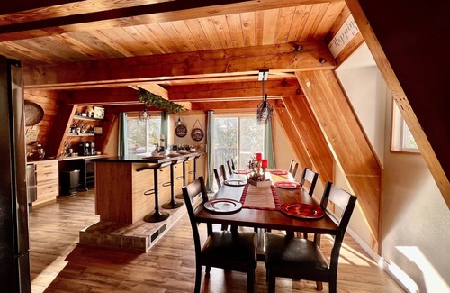 Springville Cabin | Tiny Trees Cabin (Giant Sequoias)