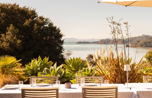 Clevedon House | Tio Point - Clevedon Family Getaway