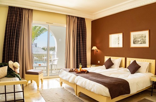 Yasmine Hotel | TMK Flora Park by Turismark