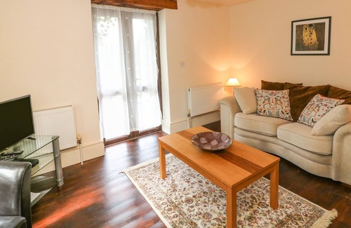 Aughrim Cottage | TOBERLONAGH, family friendly in Aughrim, County Wicklow