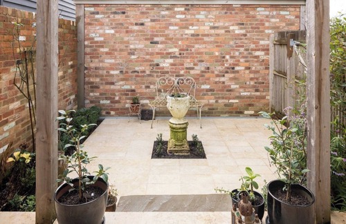 Kyneton House | TOM'S COTTAGE ON PIPER STREET