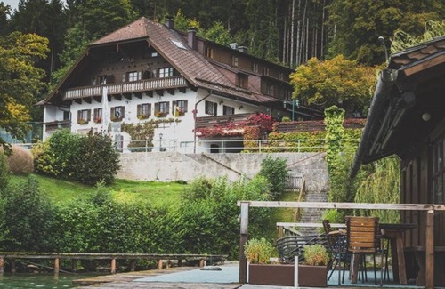 Seewalchen am Attersee House | Top 1 mit Dachterrasse mit Seeblick - Hotel Litzlberger Keller
