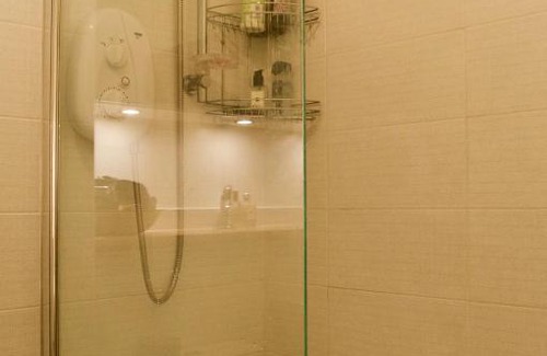 Gorgie Apartment | Top Floor 2 Bedroom Flat In Edinburgh