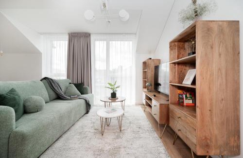 Vilnius Apartment | Top Floor, Spacious Apartment w-Balcony & Garage I Cohost