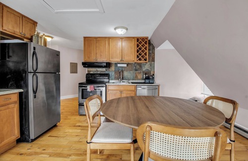 Buffalo Apartment | Top-Floor Two-Bedroom Loft in Superb Buffalo location with WiFi and A/C Options.