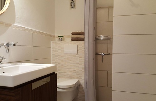 Parkstadt Apartment | Top location: Bogenhausen designer apartment