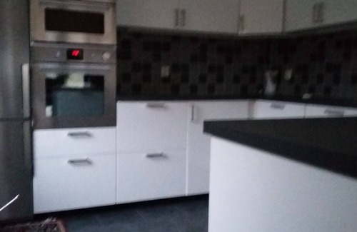 Immeln Ski Chalet | Top modern holiday home with stunning lake views on Lake Immeln