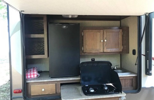 Whitney House | Top of Hill Country, 2 miles to Lake Whitney/Brazos River. Pet Friendly!