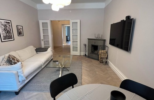 Vasastan Apartment | Top renovated turn of the century apartment in the heart of Stockholm, 4-5 ppl