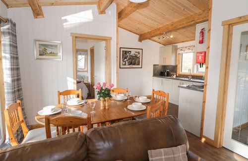 Grimley Cottage | TOP STYLE ORCHARD, family friendly, with a garden in Hallow