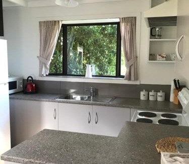 St. Arnaud Ski Chalet | Tophouse Mountainview Cottages