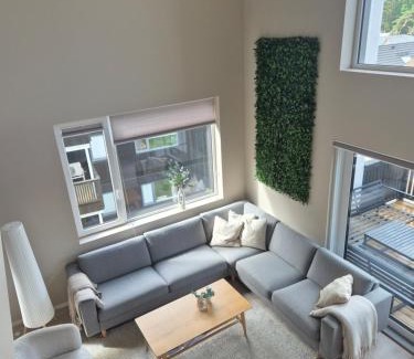 Ny Hellesund Apartment | Toppleilighet i Søgne med innendørs basseng