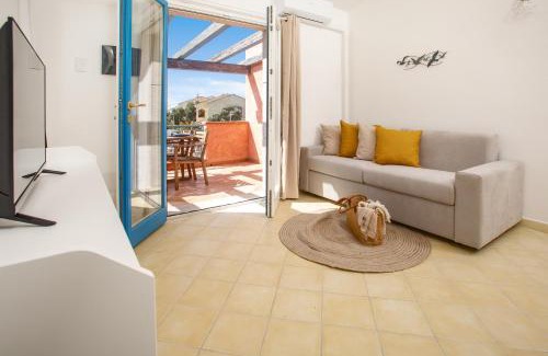 Porto Pozzo Apartment | TORO FLAT IV 30' Porto Cervo, Free Parking & PRIVATE TERRACE