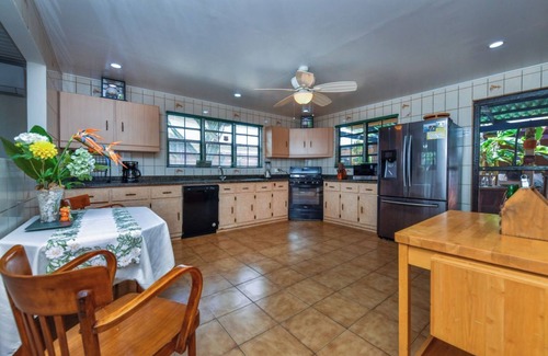 Shiribana House | Totally Private Enclosed Home/Large Pool/Centrally Located in Suburban Community