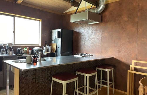 Isumi House | Totoro vibes, country side 120 year old house,10 adults. Beautiful and clean.