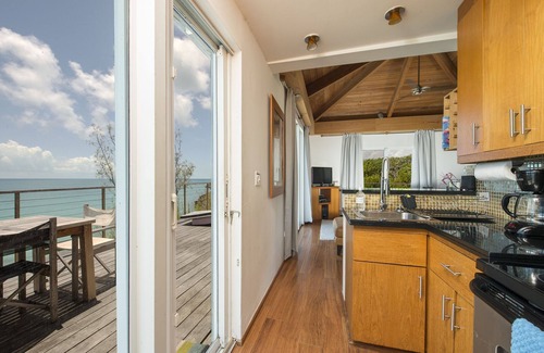 Savannah Sound House | Touch of Class Estate: A Beachfront Estate on the Warm Calm Caribbean