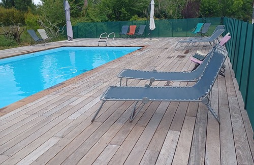 Prechac House | TOUT CONFORT, JARIDN 1.5hectar cloturé, PISCINE et TENNIS PRIVÉ, Parking, CALME