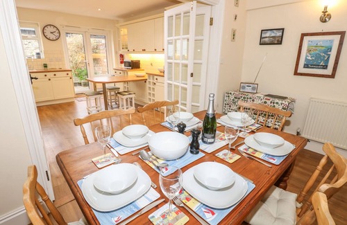 Yarmouth Cottage | TOVAH, character holiday cottage, with open fire in Yarmouth