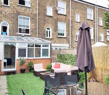 Shadwell House | Tower Hill Property