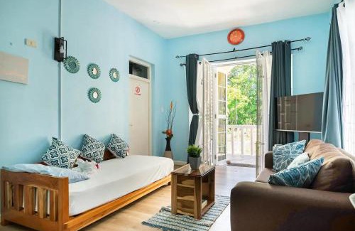 Tower Isle Apartment | Tower Isles Condo with sea views