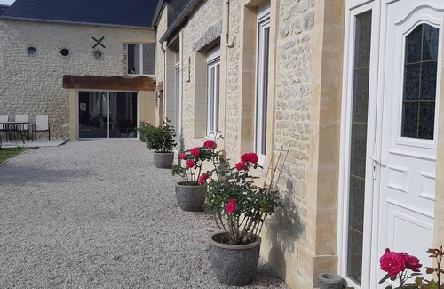 Saint-Germain-du-Pert House | Townhouse 12 persons LE DOMAINE DES PAONS 4 ETOILES