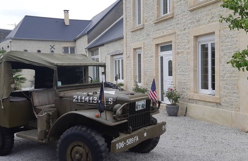 Saint-Germain-du-Pert House | Townhouse 12 persons LE DOMAINE DES PAONS 4 ETOILES