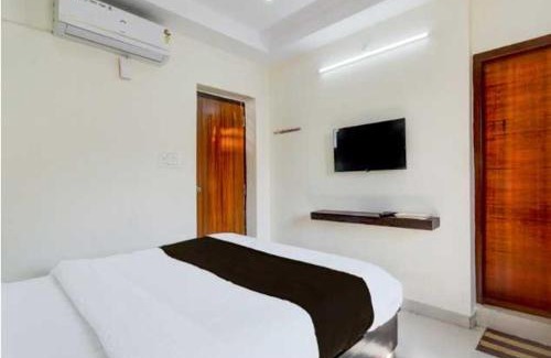 Ibrahimpatan Hotel | Townhouse Sartha Convention Centre Formerly GMR Serenity Suits