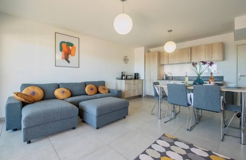 Saint Antoine Apartment | Très bel appartement 2 chambres avec accès direct à la piscine